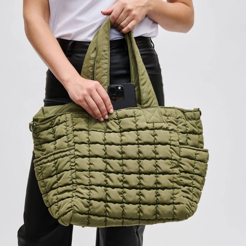 NEW SOL AND SELENE women's dreamer quilted puffer tote bag in olive